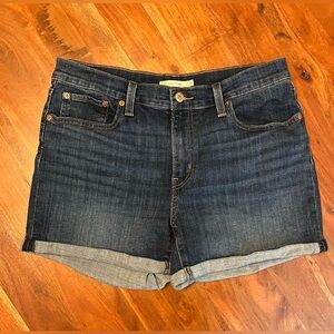 Levi’s Denim Shorts - Size 31